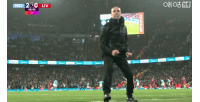 里程碑之夜2-0领先！曼城暂2-0利物浦，瓜迪奥拉场下开心庆祝