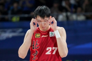 媒体人：四川全运男篮优势就是双塔 欲内先外但外线投篮能力太差