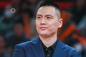 上海全运男篮的阵容配置并不合理 内线人员较少 有明显的位置短板