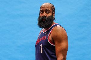 🙃还要我怎样？哈登倾尽全力轰35分10板11助 有6失误 末节19分