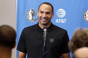 Shams：交易东契奇独行侠老板同意了 他当时认为哈里森是篮球专家