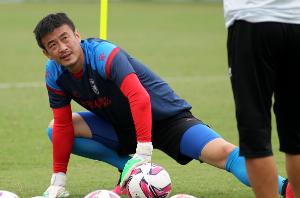 宋振瑜：传统门将已不符合现代足球要求；现代型门将从诺伊尔开始