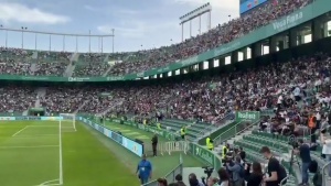 万众瞩目🔥阿根廷训练免费开放，超2万球迷现场看梅西训练