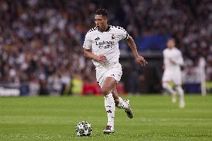 马卡报：皇马中场失去了往日的节奏，传球路线更多集中在边路