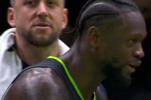 🥵兰德尔嘲讽威少压哨篮板：拿到了“威少式”的三双！