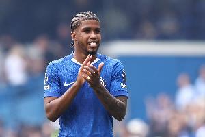 桑托斯：欧冠总是令人兴奋，希望争取赢下巴萨