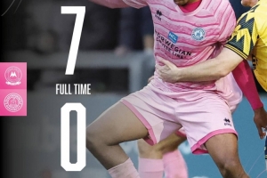 真退钱！英第五级别联赛队7球惨败对手，球员自掏腰包给球迷退钱