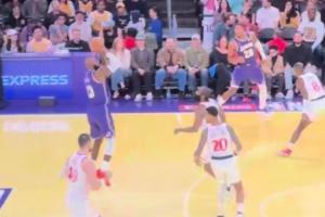 老虎发威！詹姆斯篮下打哈登 弧顶反击三分再射哈登 连得5分！