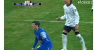 又被吹了！路易斯面对两人防守轻巧吊射入网，可惜越位在先