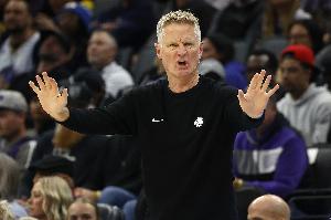 张佳玮：火箭防守让勇士全队都无可奈何 勇士还是没获得强队认证