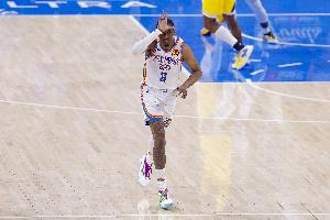 复出先主打串联！杰伦威赛季首秀12中3 拿到11分8助攻2抢断