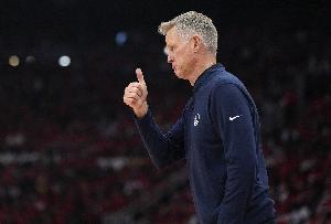 第三节轰44分领先雷霆16分！科尔：这节展现了真正的节奏与能量