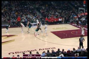 来了！开拓者客战骑士 杨瀚森首节中段替补登场