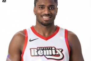 你可太准了！混音球员辛森9记三分空砍31分4板4助1断