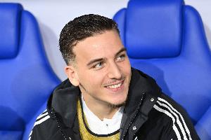 冬窗留队，19岁前锋马拉：有球队关注是对我认可，但我专注于科隆