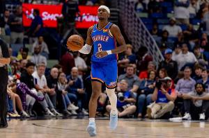 对手太不扛揍！亚历山大赛季至今出战23场 场均第4节只打3.5分钟