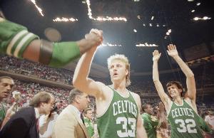 真挚的祝福！祝NBA名宿拉里·伯德69岁生日快乐！🎂