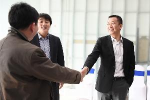 记者评中赫9年投80亿：民营企业的俱乐部几乎都面临巨大债务压力