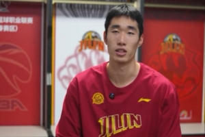 🎙️今日专访我虎新秀——与深圳一战中抢下致胜前场板的杨腾飞