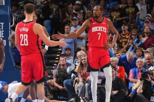 申京：KD对待训练就像比赛 他19年如一日的付出很多人可能看不到