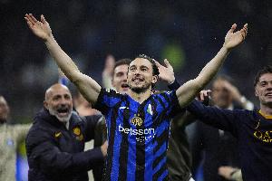 都体：邓弗里斯和达米安或能赶上意超杯，后者很快开始恢复性训练