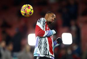 TA：尽管热苏斯只替补出场了半小时，但他的表现已经足够引人注目