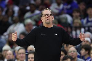 纳斯：近两天专门进行了几堂训练课对阵容和战术进行调整磨合