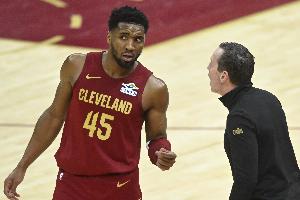 从最佳球员开始点名批评！阿特金森：赛程密集 老将容易松懈