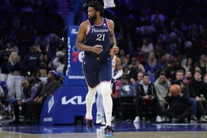 恩比德：希望球队更具团队性都参与进攻 若需要做出牺牲我可以