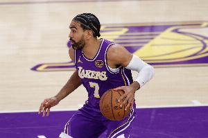 文森特：比赛开始就展现对抗性裁判吹罚也会变 中途提升肯定不行