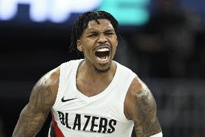 开拓者媒体人：球队急需三分手 可考虑用乐福等做筹码 格兰特别动