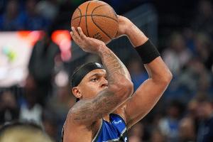 媒体人：班凯罗要多看兰德尔视频 学习从天赋球员-毒瘤-中流砥柱