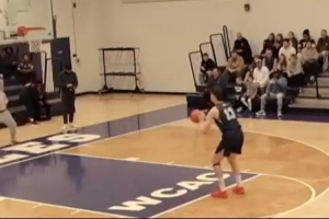 美高常规赛-郇斯楠7投4中&罚球9中5 得到13分4板2助2断