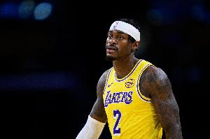 雷迪克：我为范德比尔特感到高兴 无法上场对球员来说压力很大