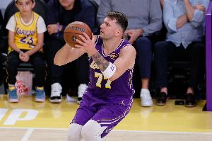 手感冰冷！东契奇本场赛后没有接受媒体采访