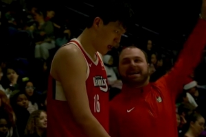 这教练有丶东西！关键时刻安排杨瀚森发球&干扰发球 守住胜利