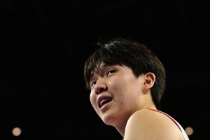 解说：杨瀚森现在打G联赛就是游刃有余 他体能练得更出色了