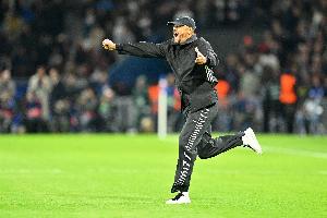 体图：孔帕尼绝不在全队面前批评任何人，他会举正面例子暗示球员