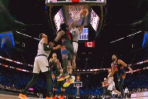 冲起来！卡斯尔低手妙传 瓦塞尔弹射起飞双手隔扣阿努诺比