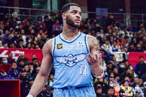 状态炸裂！韦瑟斯庞首节仅打3分半5中5轰下12分1助攻