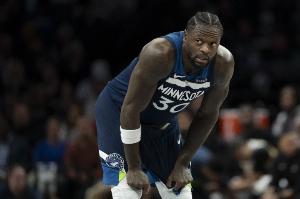 中规中矩！兰德尔21中9拿到21分5板3助3断 首节10中2