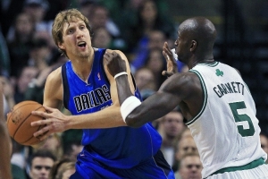 4号位版本！维拉纽瓦答经典问题：首发德克、替补KG、裁掉字母哥