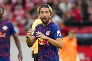 🙏哥哥突然离世+父亲病重，35岁莱比锡中场坎普尔决定退役