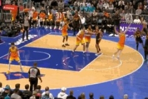 鹰王起飞！杰伦·约翰逊弧顶三分命中&个人40分 分差仅剩1分