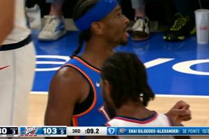 又想打卡下班？亚历山大诛心三分领先23分 三节独砍32分！