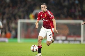 曼晚：乌加特近5场英超仅出战13分钟，对维拉或许是最后的机会