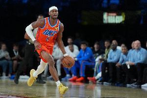 全能表现！亚历山大半场8中4拿到11分4板4助1断2帽