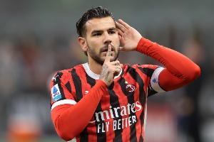 🚨特奥首谈离开米兰：一高层告知我若留队将没球踢，我怎么办？