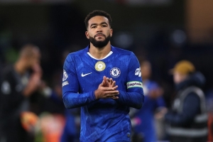 再轰任意球！詹姆斯：我一直都在练；扳回一球我们就知道有第二球