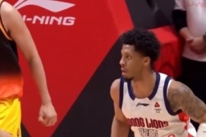 得分爆炸力十足！威金顿22中10砍27分4板6助 第三节单节轰15分